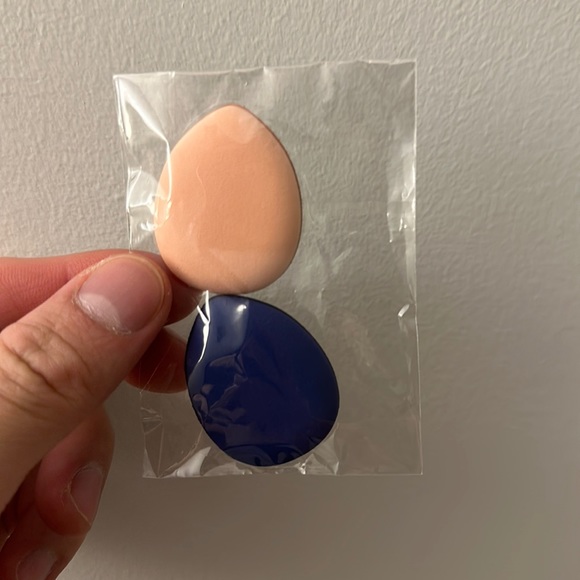 Brand New mini fingertip sponge duo - Picture 2 of 3